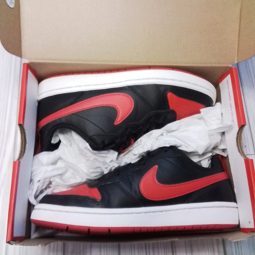 Nike Court Borough Low 2 (GS) Size 3.5Y